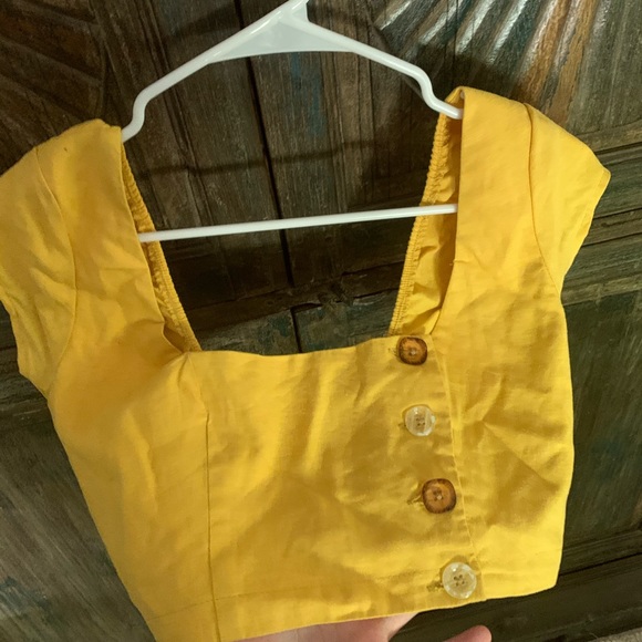 Urban Outfitters Crop Top - Picture 2 of 5